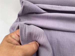 Gauze - florlet dobbelt gauze i blid lavendel